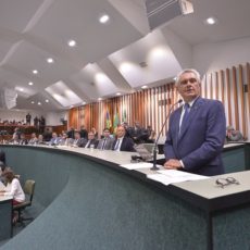 STF derruba leis que permitiam supersalários a servidores públicos em Goiás