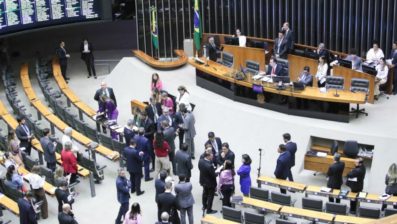 Câmara aprova reajuste dos servidores e Motta anuncia GT da reforma administrativa
