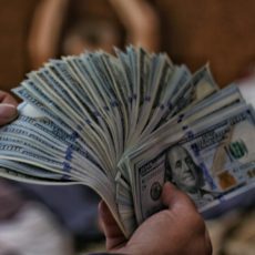 Carf afasta IRPJ e CSLL sobre variação cambial em contrato de US$ 1 bi