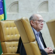 Juíza condena ex-servidor do INSS a indenizar Gilmar Mendes por críticas abusivas em aeroporto