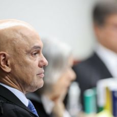 No primeiro dia de julgamento, Alexandre de Moraes vence a disputa