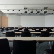 No Brasil, quem planta educação colhe tributos