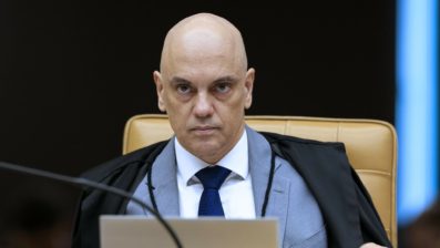 Moraes para ex-comandante do Exército: 'Falseou a verdade na PF ou está falseando aqui'