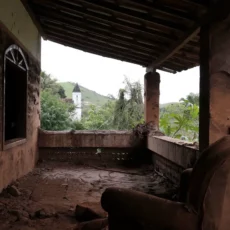 Caso Mariana: prefeituras rejeitam acordo e entram com nova ação judicial contra mineradoras