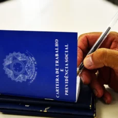 Redução de jornada tem chance baixa de avanço no Congresso no curto prazo