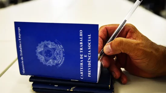 Redução de jornada tem chance baixa de avanço no Congresso no curto prazo
