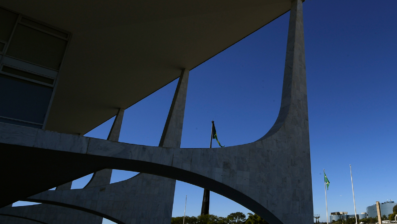 Contribuição assistencial em efeito retroativo