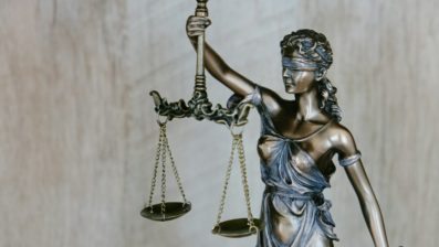 O risco-proveito das tutelas provisórias e elementos mitigadores de sua aplicação