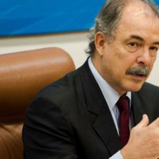 Mercadante alerta para risco fiscal da pejotização ao regime previdenciário