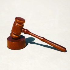 A dispensa do relatório nas sentenças cíveis de até 40 salários mínimos