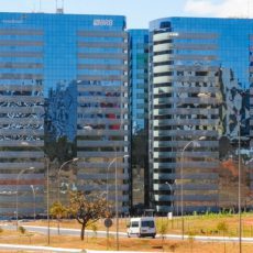 Justiça do DF proíbe BRB de concretizar compra do Banco Master, mas autoriza negociações