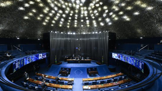 Senado aprova projeto de lei que flexibiliza licenciamento ambiental