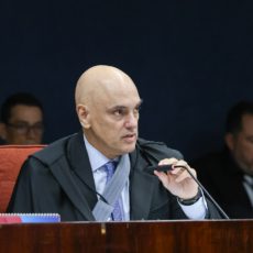 Moraes abre investigação contra Eduardo Bolsonaro por atuação nos EUA