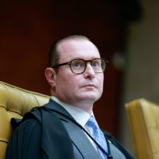 Zanin autoriza bloqueio de R$ 20 milhões em investigação sobre venda de sentenças no STJ