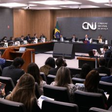 CNJ proíbe pagamento de retroativos a magistrados por decisão administrativa