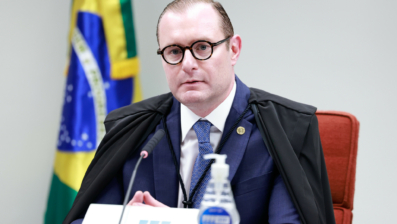Zanin autoriza operação da PF contra grupo que cobrava R$ 250 mil para espionar ministros