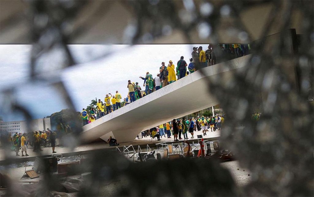 Anistia às custas do Estado Democrático de Direito?