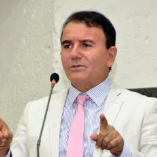 PF faz buscas contra prefeito de Palmas em operação por vazamentos de informações do STJ