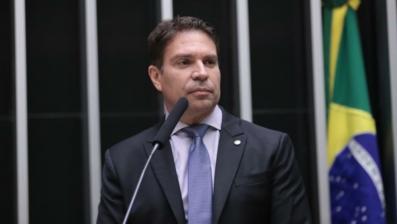STF mantém ação penal contra o golpe e suspende acusações de Ramagem após diplomação