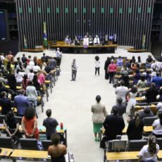 TSE já pode cumprir decisão que muda cadeiras na Câmara dos Deputados
