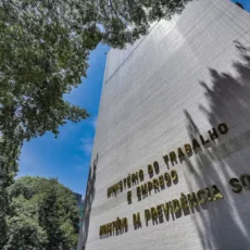 MTE prorroga por um ano a obrigação das empresas indicarem riscos psicossociais