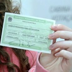 Prazo para regularizar título de eleitor termina nesta segunda-feira (19/5)