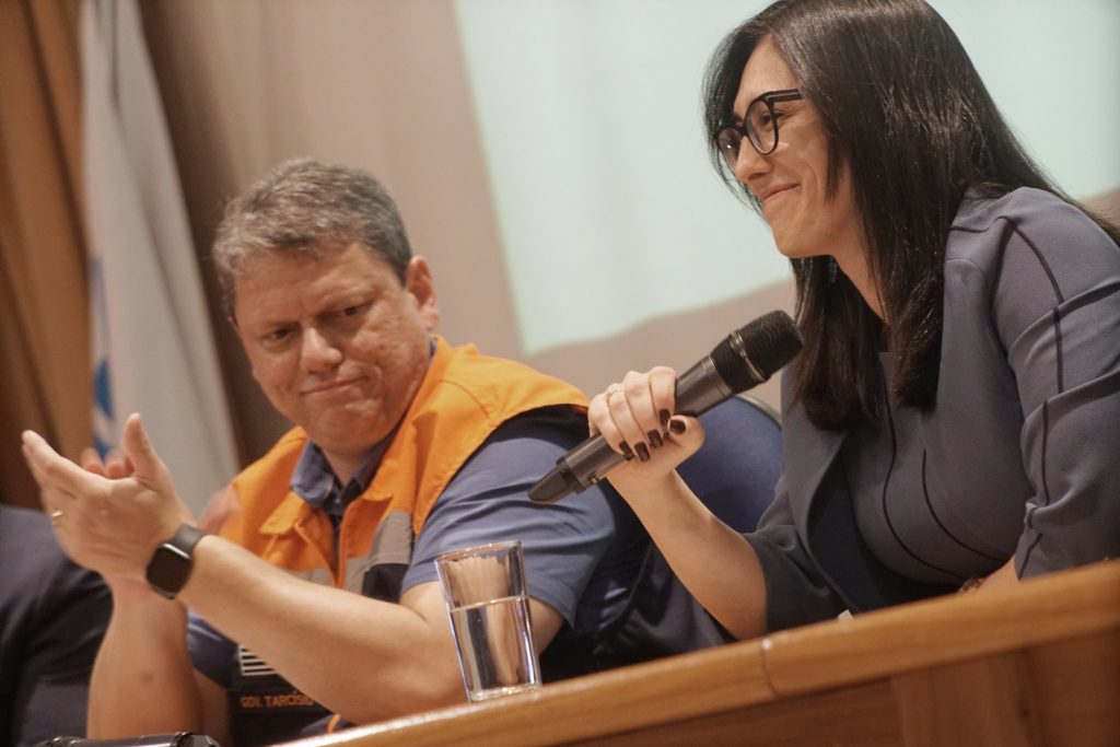 Natália Resende e Derrite são os favoritos de Tarcísio para sua sucessão caso abrace a disputa presidencial
