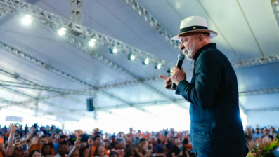 Lula empata com Tarcísio, Michelle e Ratinho Jr, e vê crescer risco de derrota em 2026