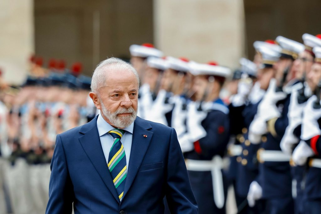 Dados de aprovação mostram enfraquecimento de Lula e risco maior em 2026