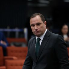 Moraes mantém delação de Cid e autoriza acareação entre o delator e Braga Netto