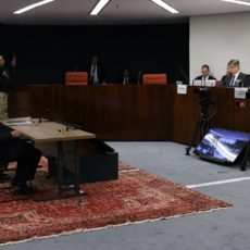 'Nunca usei a expressão colocar tropas à disposição', diz almirante Garnier, sobre plano golpista