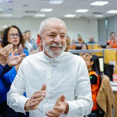 Desaprovação cai, aprovação sobe: Lula respira após crise do INSS, aponta CNT/MDA