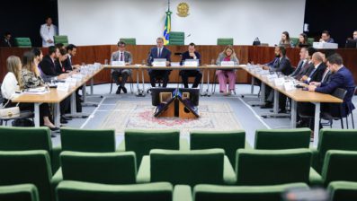 Fraude no INSS: governo diz que pode ressarcir 1,8 milhão de aposentados até julho