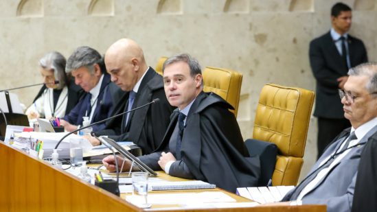 André Mendonça vota para manter regra atual de responsabilização de redes sociais