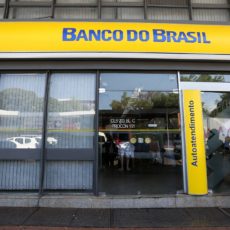 Bancos públicos vão para o ataque no novo crédito consignado privado