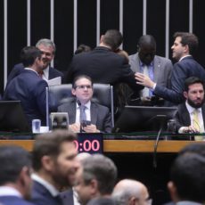 Câmara aprova urgência do PDL que suspende efeitos do decreto do IOF