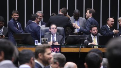 Câmara aprova urgência do PDL que derruba decreto do IOF