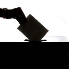 Crise política e a reforma da democracia