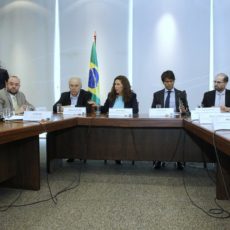 Reforma administrativa: governo busca equilibrar posição com servidores e Congresso
