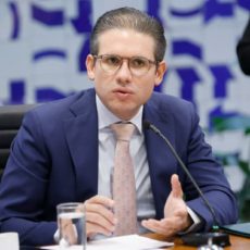Derrubada do IOF na pauta da Câmara pegou líderes e governo de surpresa
