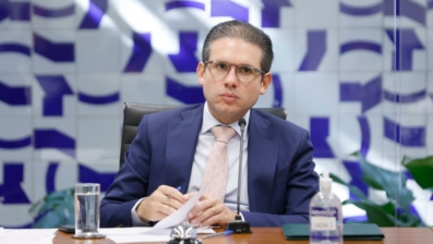 Em meio à discussão sobre corte de gastos, cúpula das Forças Armadas se reúne com Hugo Motta