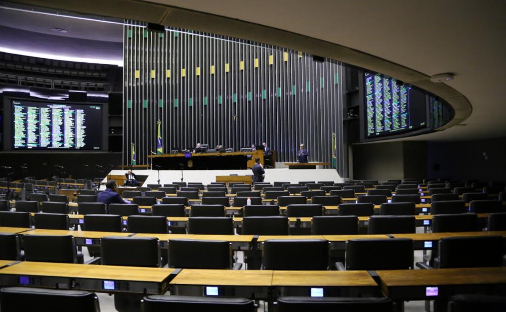 Centrão aciona STF para defender decreto que derrubou IOF do governo