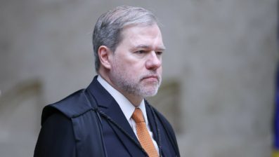 Dias Toffoli rejeita embargos da União sobre industrialização por encomenda