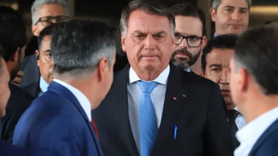 Julgamento do ex-presidente Bolsonaro deve ocorrer entre agosto e setembro