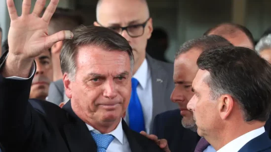 PF indicia Jair Bolsonaro, Carlos Bolsonaro e Ramagem por 'Abin Paralela'