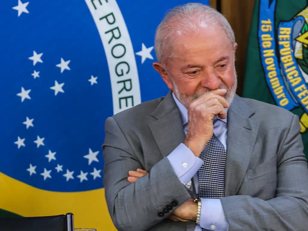 Após Trump, setores do Planalto e da base revivem debate de revogar 'taxa das blusinhas'