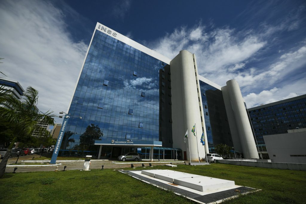 Governo apresenta ao STF proposta de devolução de valores para lesados em fraudes do INSS