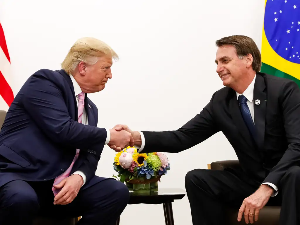 Em bombardeio de Trump e Lula, bolsonarismo se anima e Tarcísio fica com estilhaços