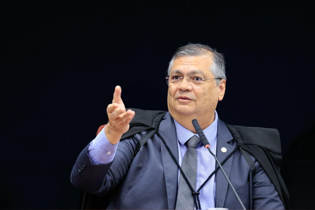 Dino é sorteado relator de ação contra lei do MA que ele sancionou quando era governador