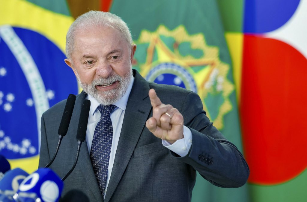 Lula veta aumento de número de deputados federais